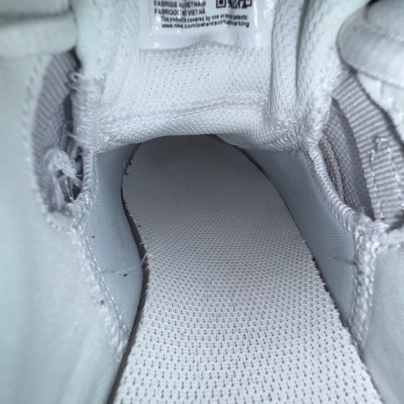 Nike Alpha Huarache Elite 4 TF Low Black White Platinum Women Size 7 Worn 2x - Picture 14 of 15